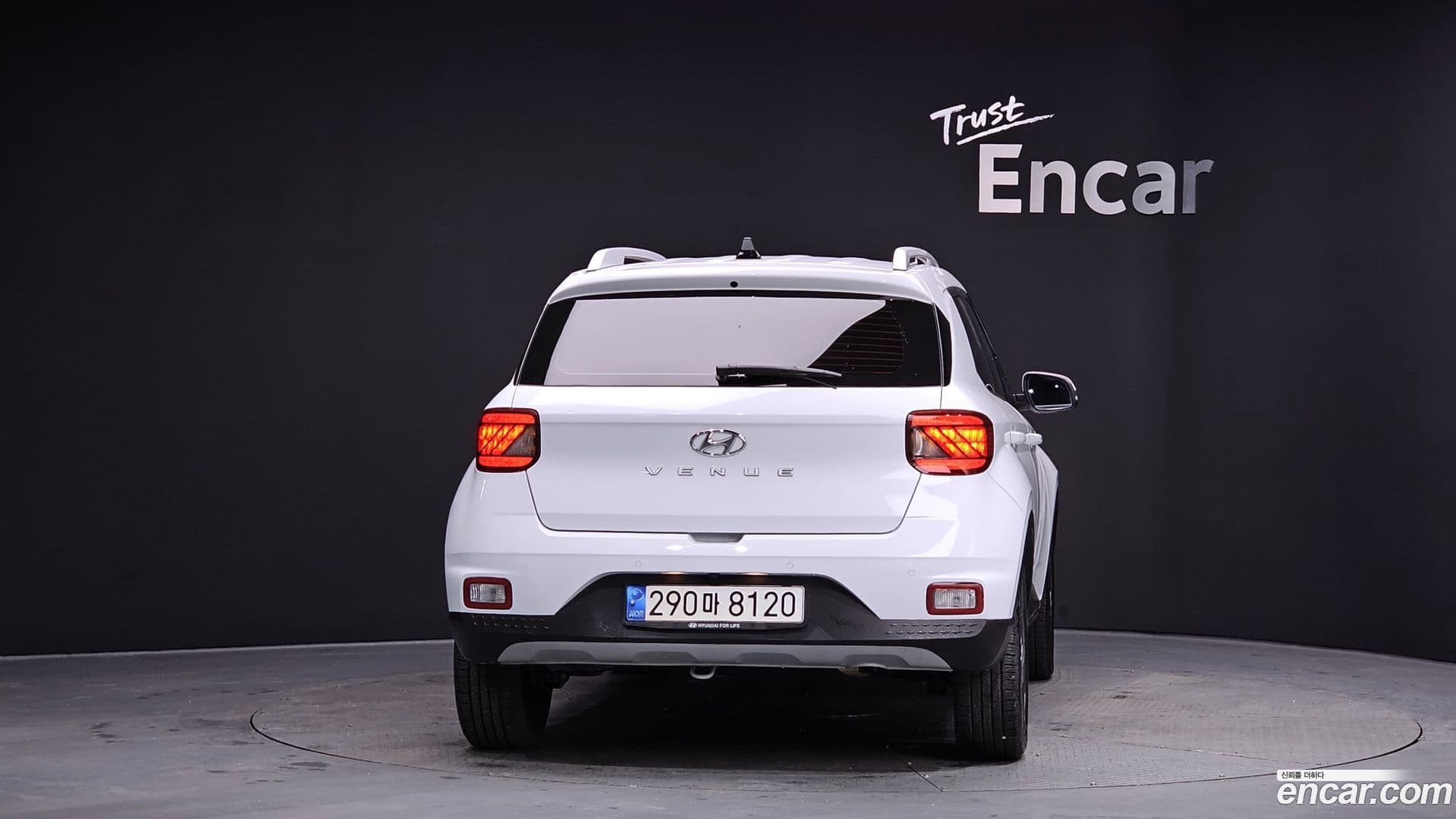 Main__Slider__Photo:Venue Hyundai 2021.3-3