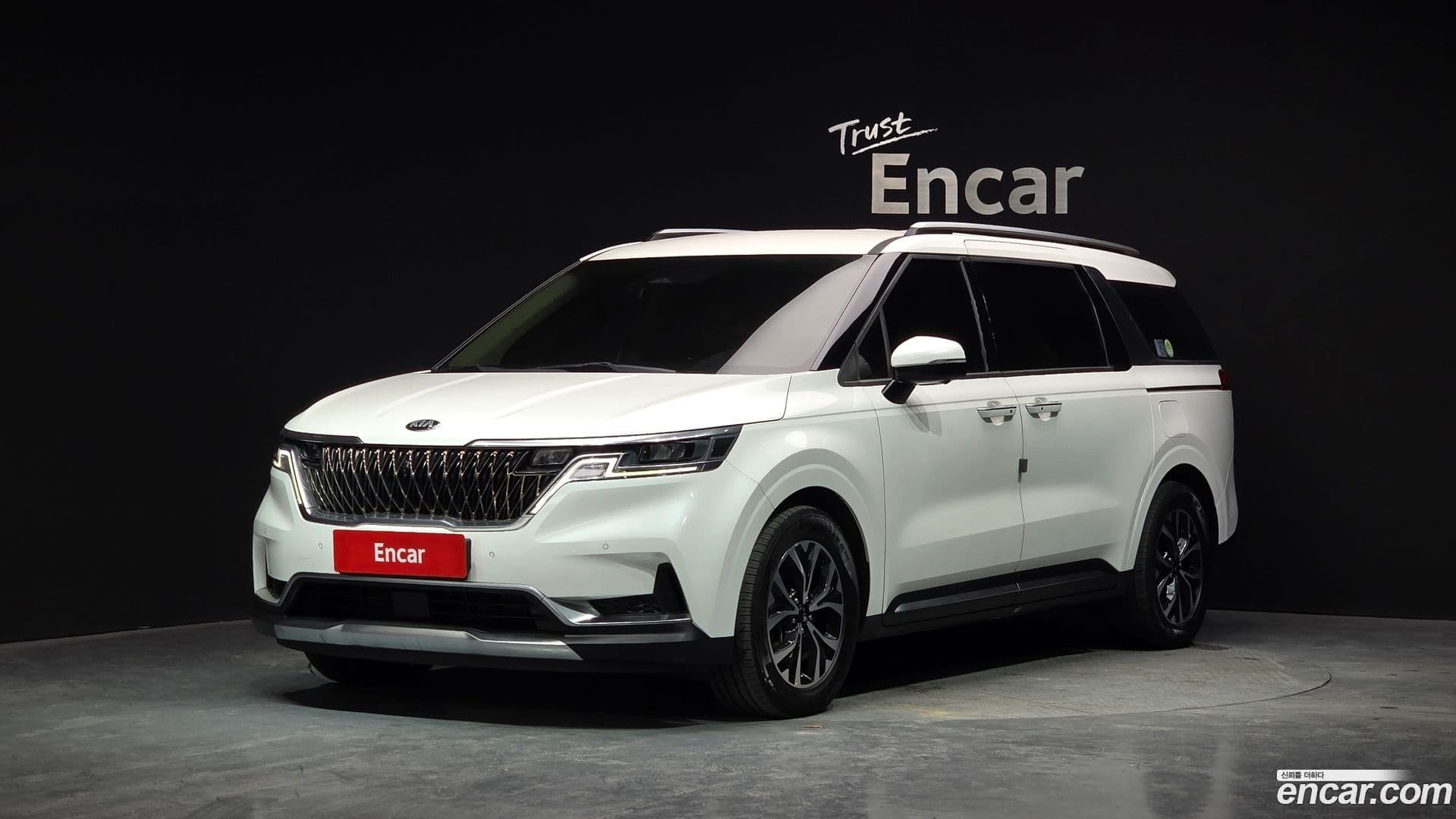 Main__Slider__Photo:Canival Kia 2020.10-0