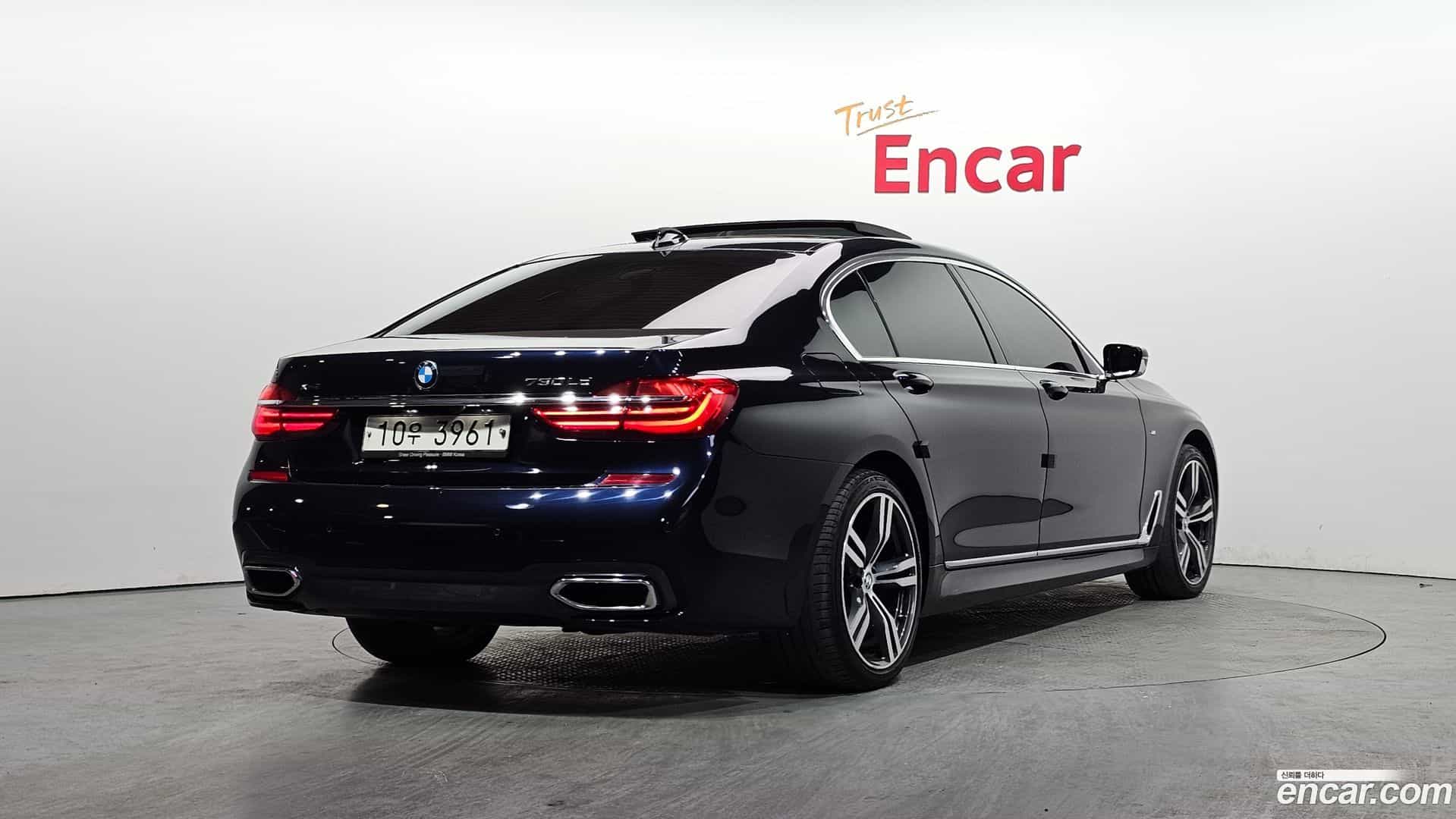 7-Series BMW 2019.2-OUTER-002