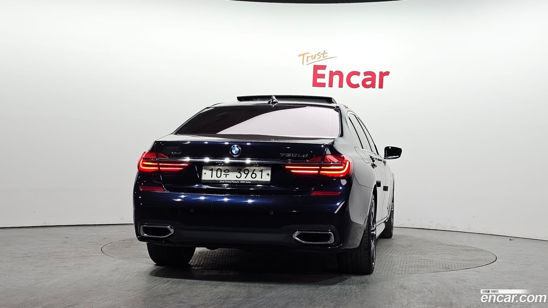 Main__Slider__Photo:7-Series BMW 2019.2-3