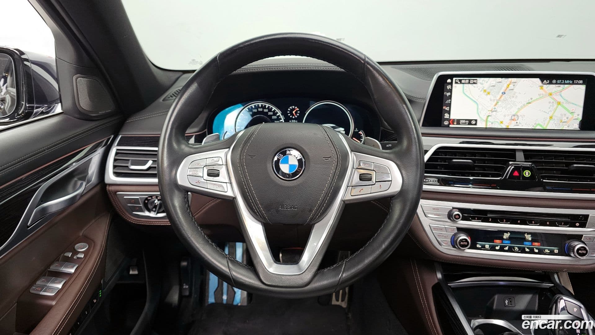Main__Slider__Photo:7-Series BMW 2019.2-12