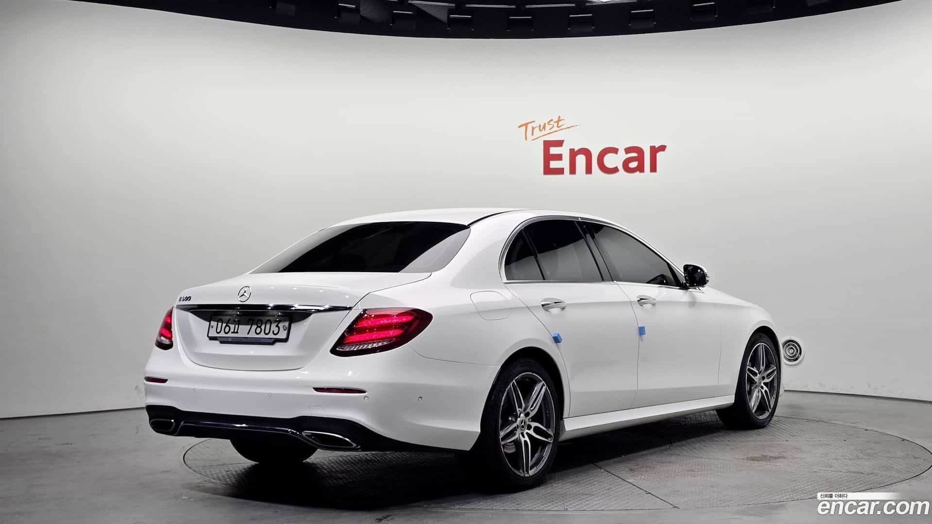 E-Class Mercedes-Benz 2019.0-OUTER-002