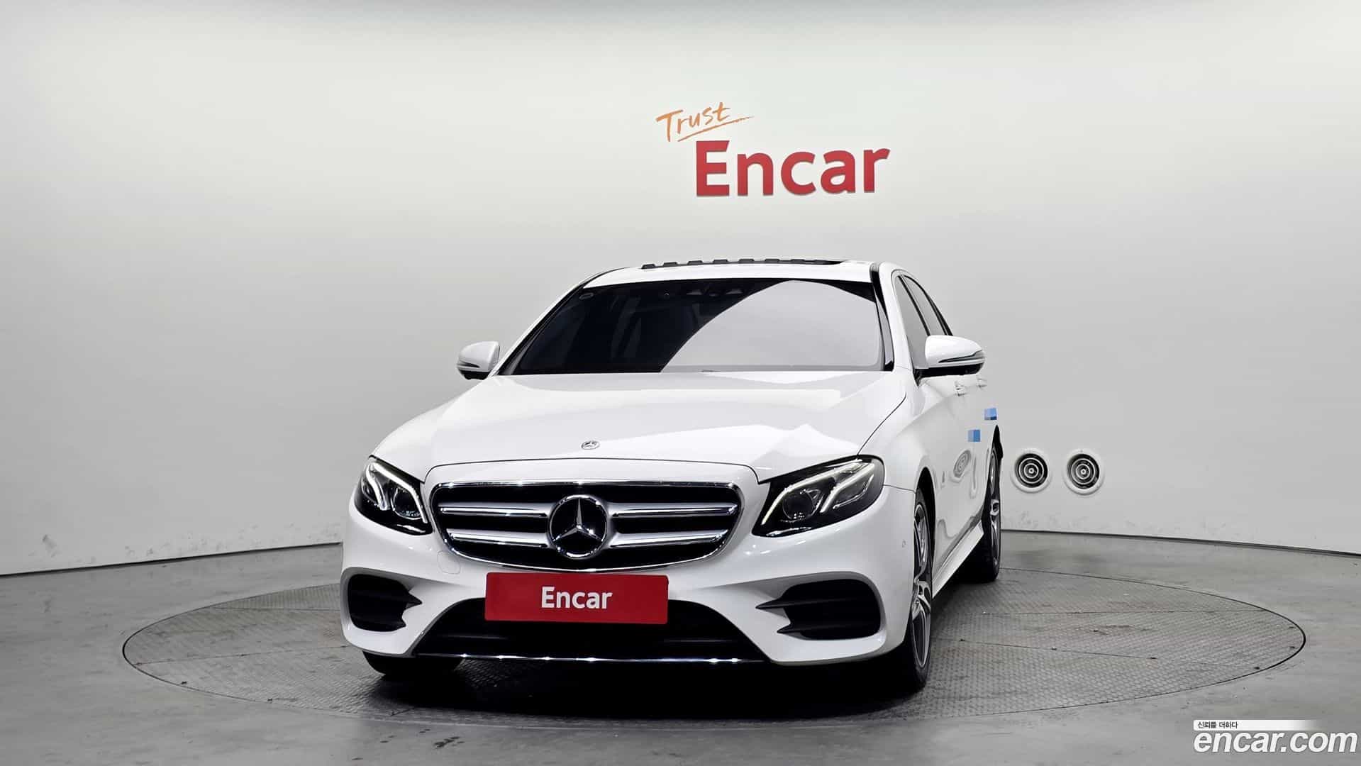 E-Class Mercedes-Benz 2019.0-OUTER-003