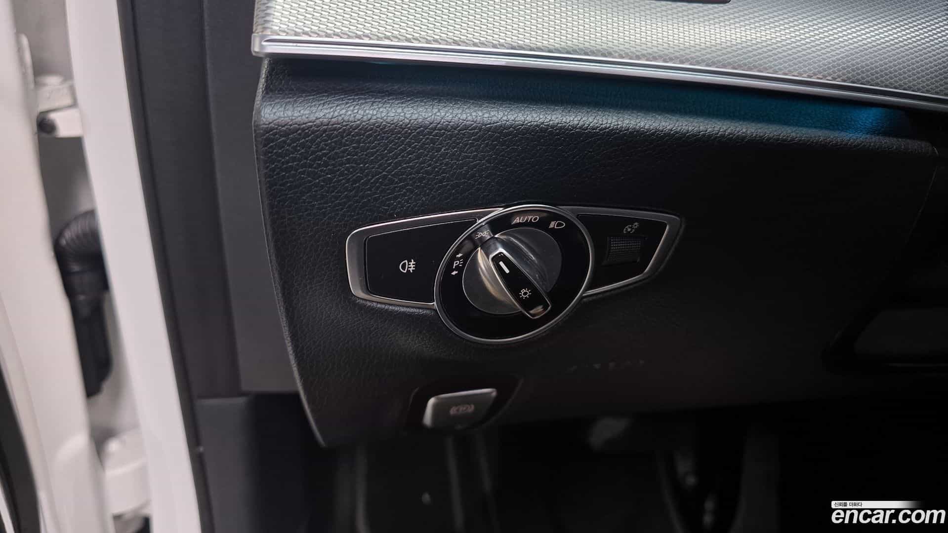 E-Class Mercedes-Benz 2019.0-OPTION-017