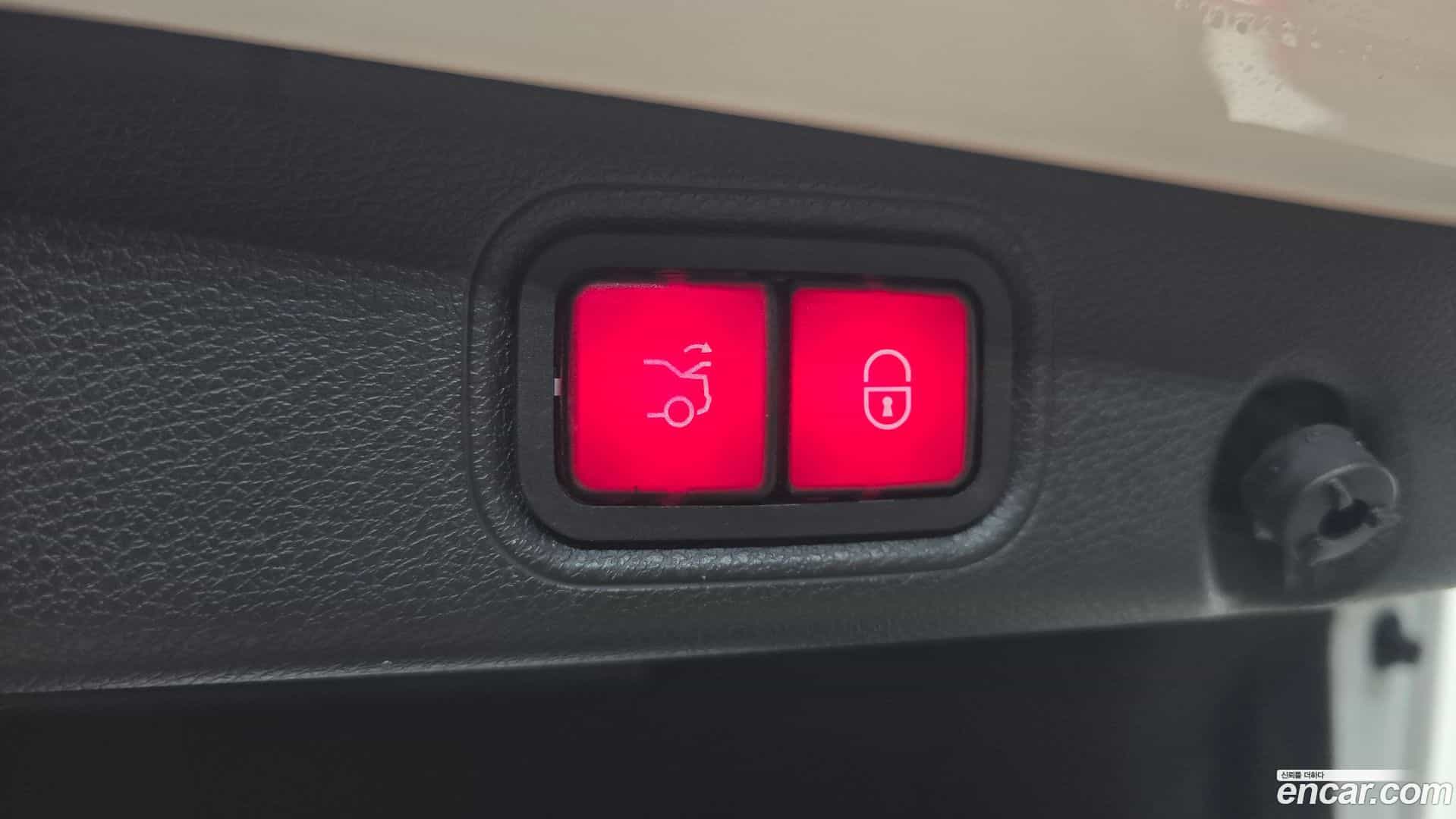 E-Class Mercedes-Benz 2019.0-OPTION-024