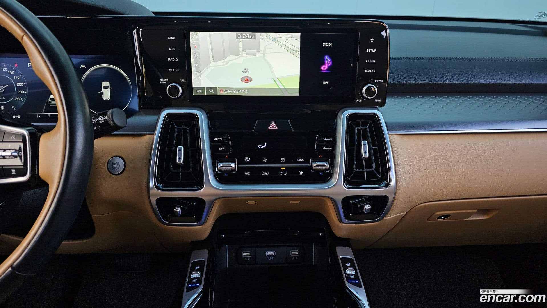 Main__Slider__Photo:Sorento Kia 2021.6-13