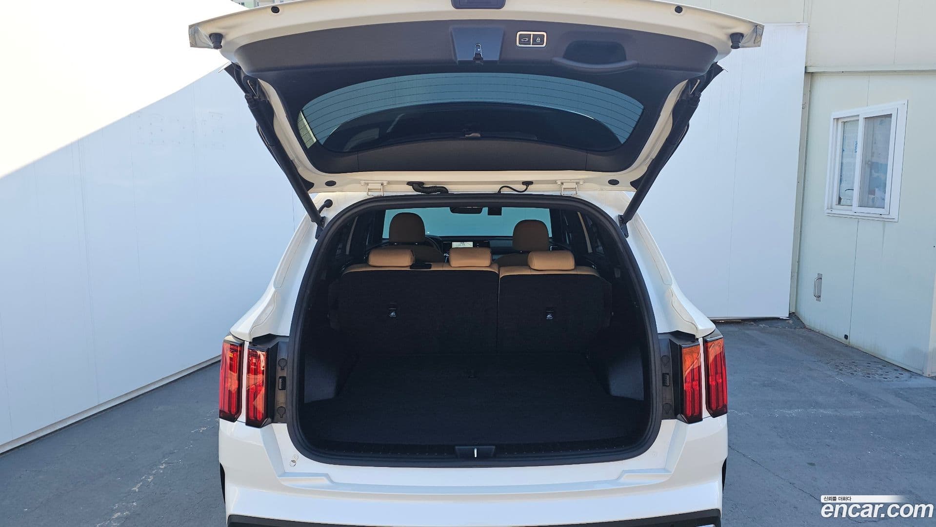 Main__Slider__Photo:Sorento Kia 2021.6-19