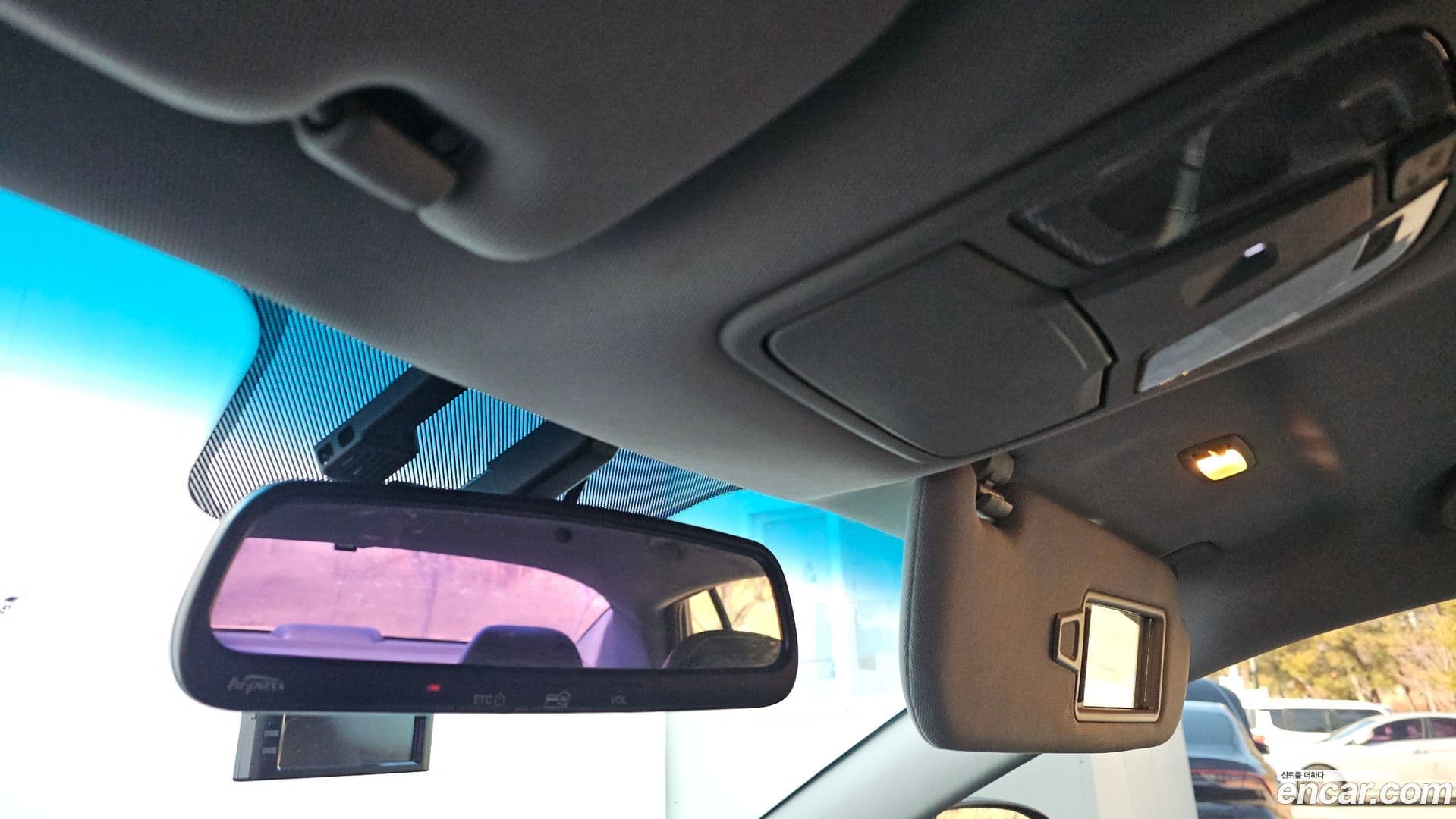 Main__Slider__Photo:K5 Kia 2012.7-17