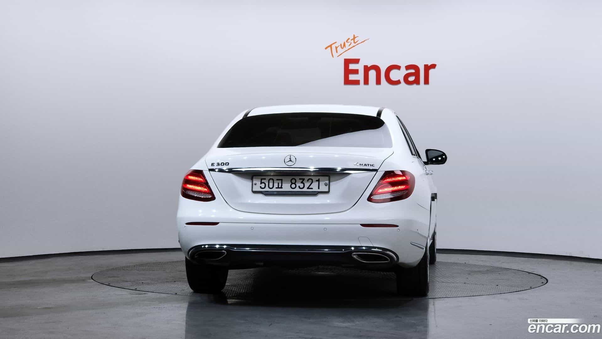 E-Class Mercedes-Benz 2017.10-OUTER-004