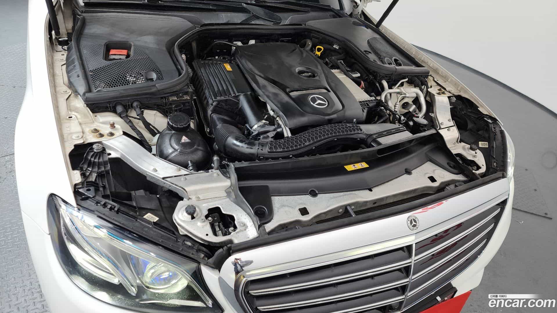 E-Class Mercedes-Benz 2017.10-INNER-006