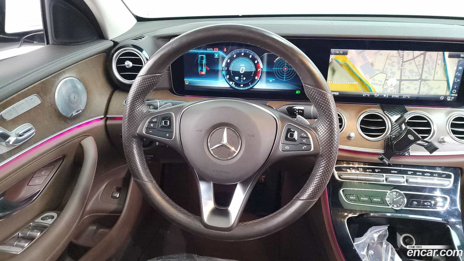 E-Class Mercedes-Benz 2017.10-OPTION-017
