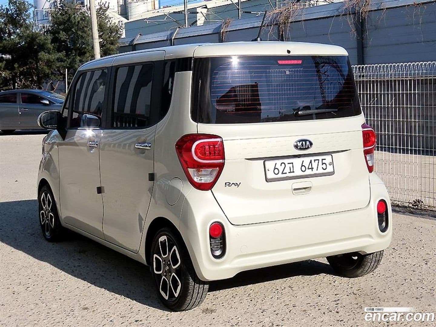 Main__Slider__Photo:RAY Kia 2019.5-2