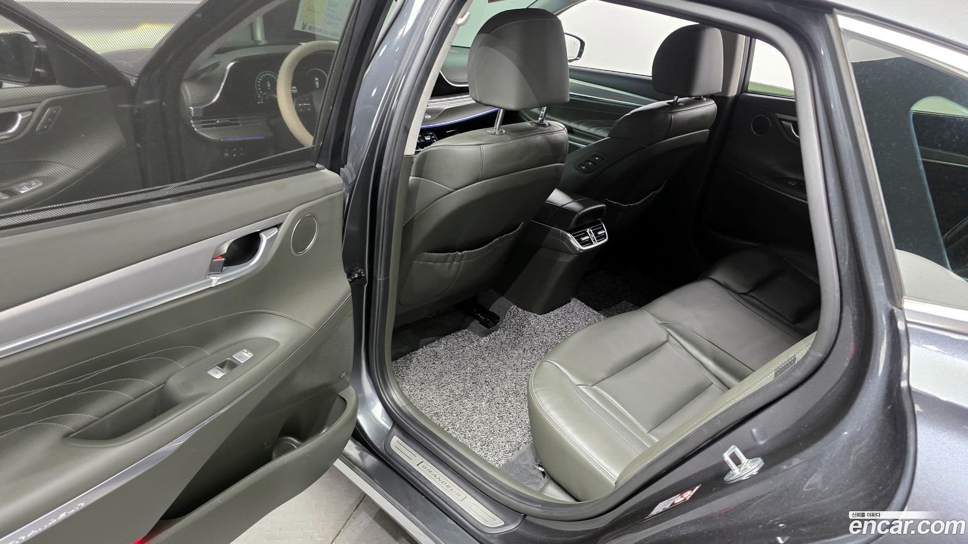 Main__Slider__Photo:Grandeur Hyundai 2020.11-10