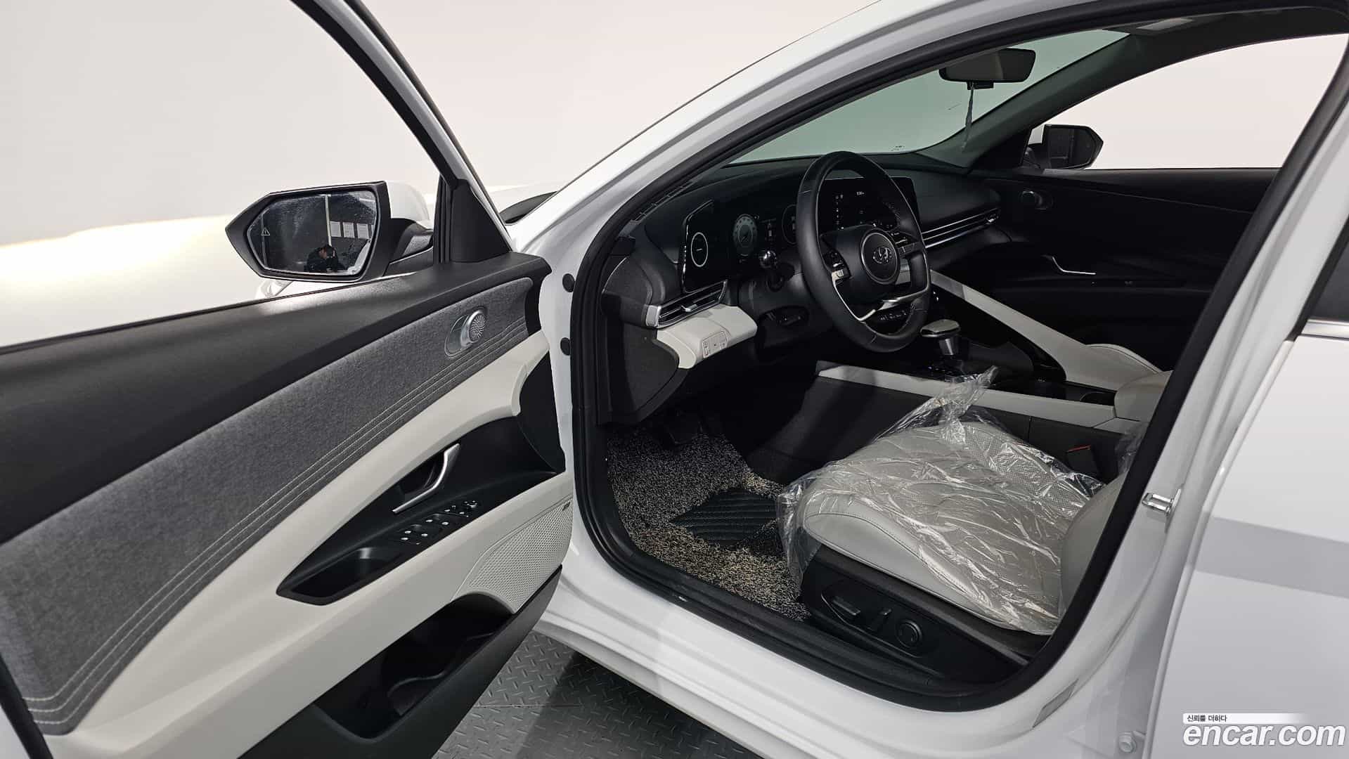 AVANTE Hyundai 2022.11-INNER-010