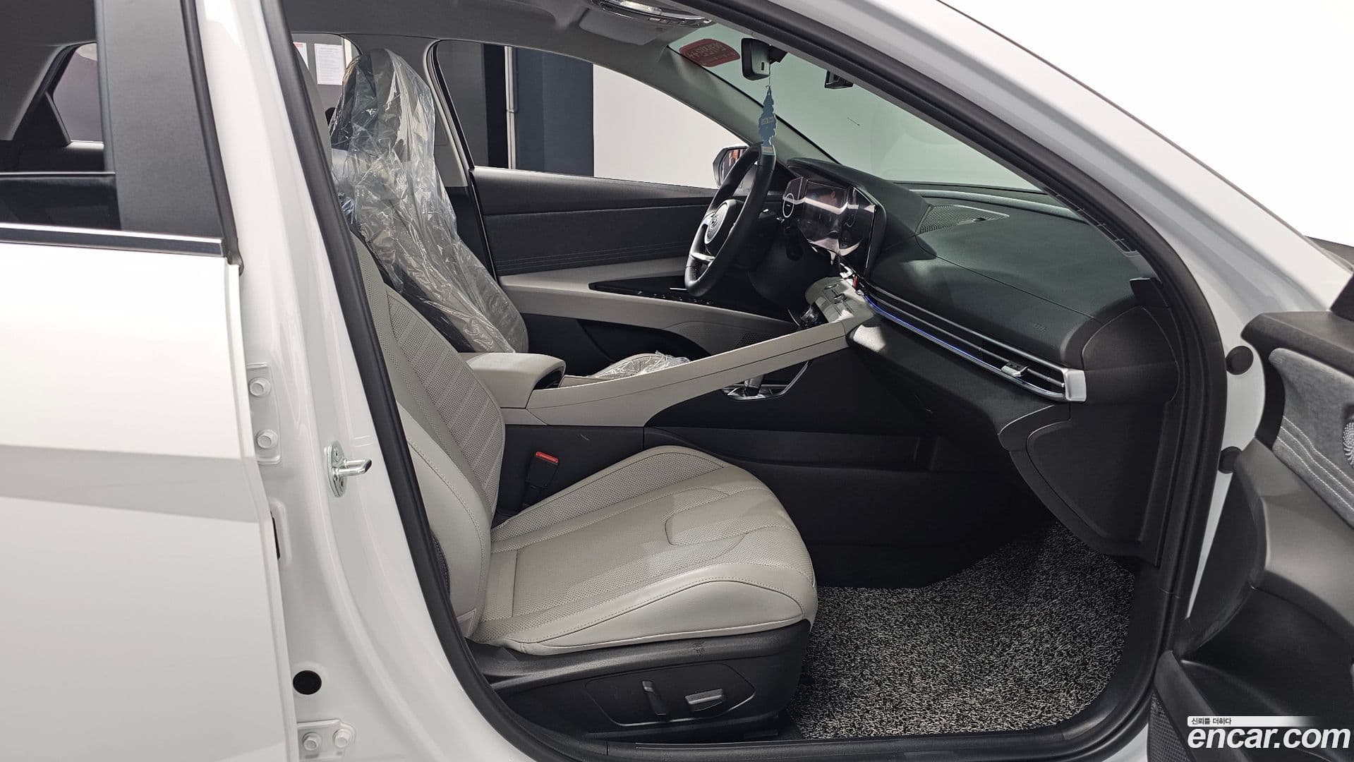 Main__Slider__Photo:AVANTE Hyundai 2022.11-10