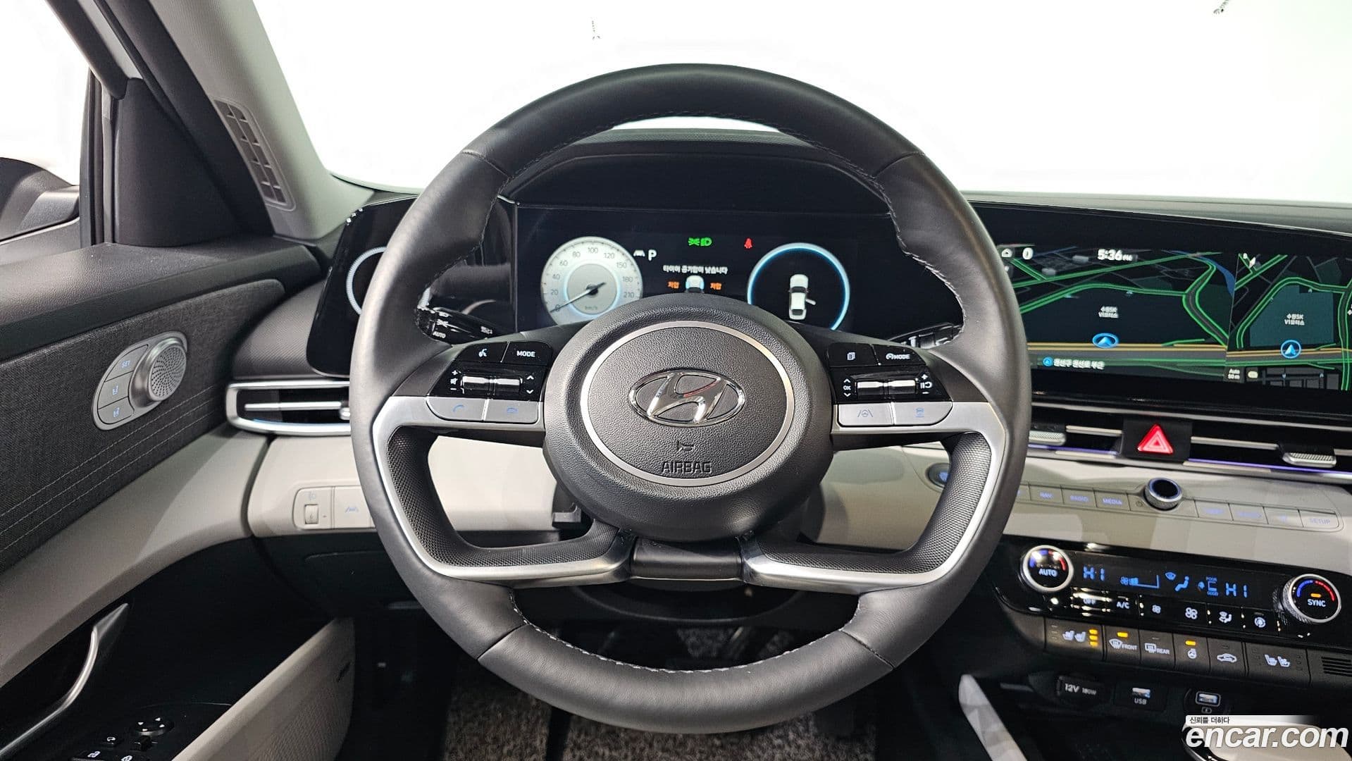 Main__Slider__Photo:AVANTE Hyundai 2022.11-12