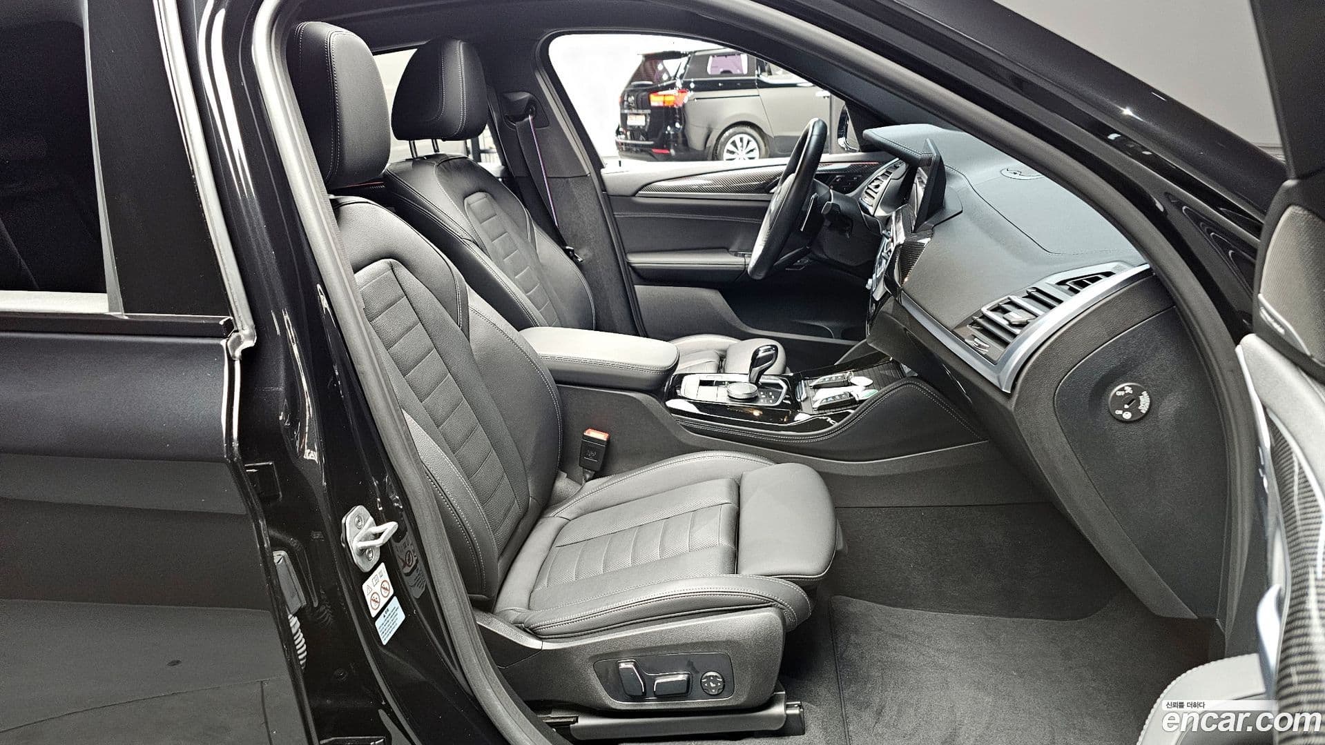 Main__Slider__Photo:X4 BMW 2024.0-9