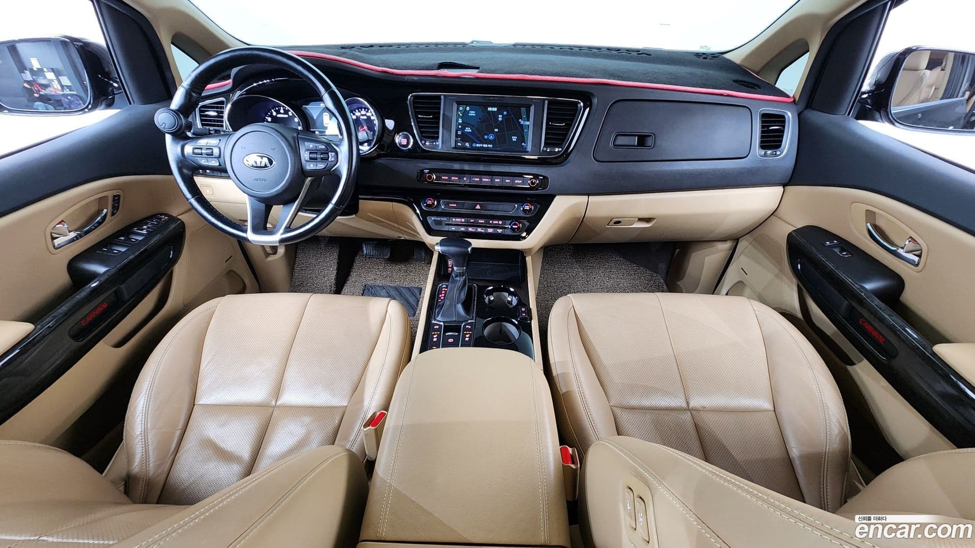 Main__Slider__Photo:Canival Kia 2018.11-6