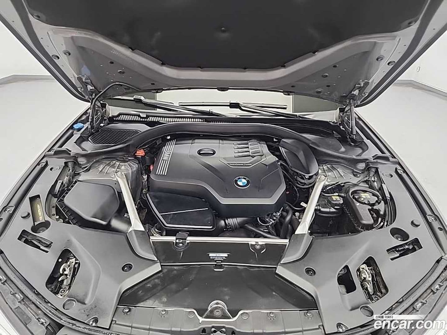 Main__Slider__Photo:5-Series BMW 2021.4-4