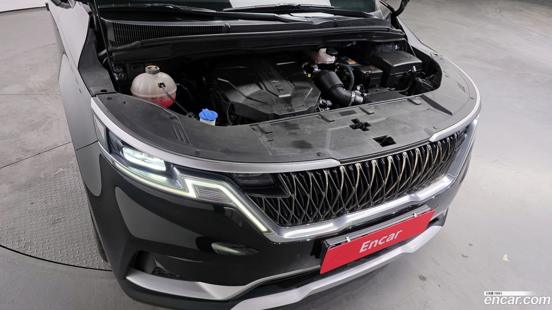 Main__Slider__Photo:Canival Kia 2021.2-5