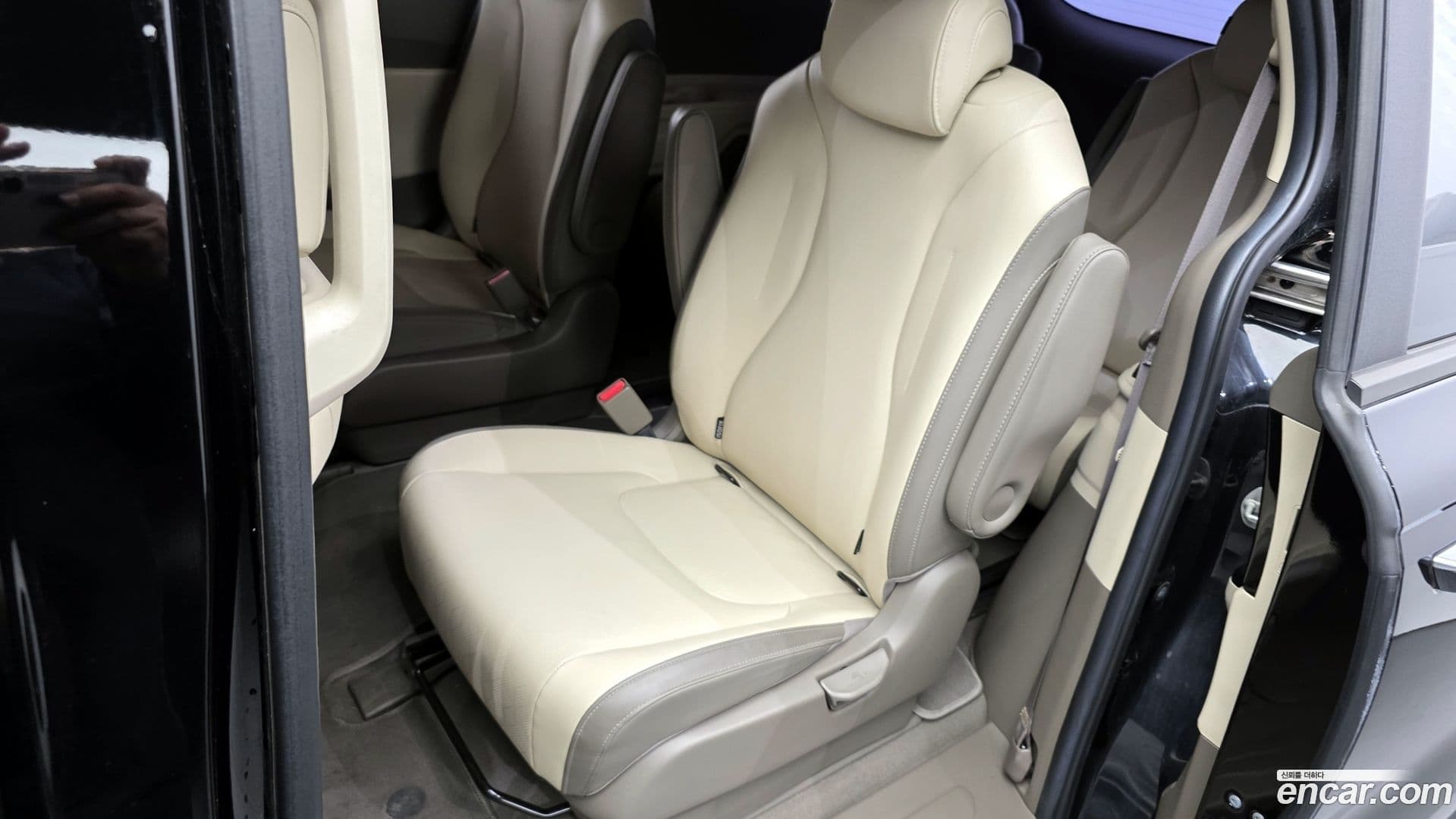 Main__Slider__Photo:Canival Kia 2021.2-10