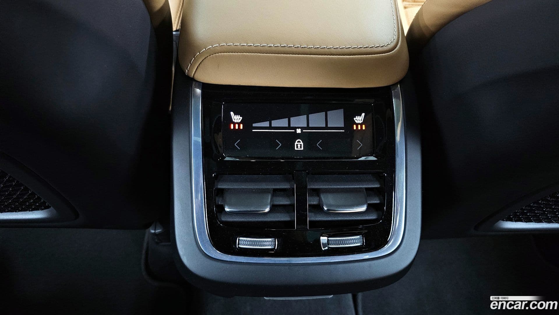 Main__Slider__Photo:XC60 Volvo 2017.10-18