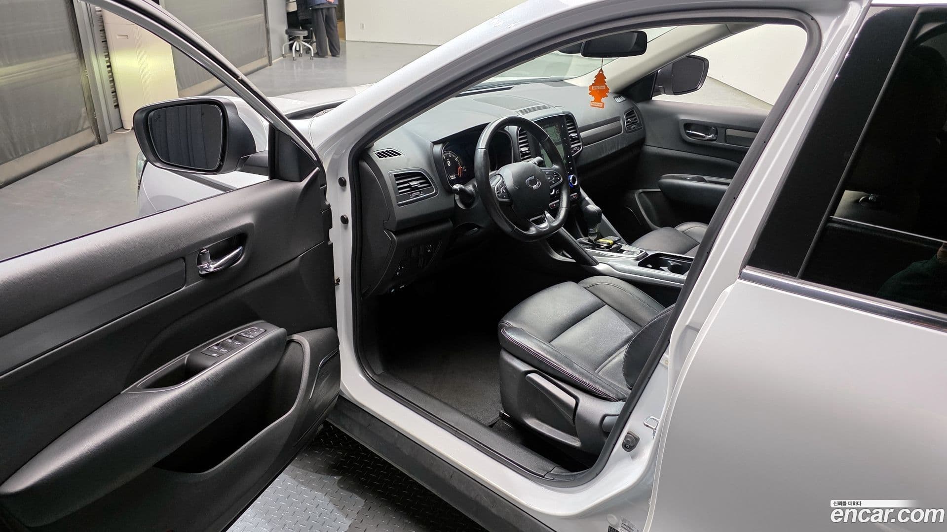 Main__Slider__Photo:QM6 Renault-KoreaSamsung 2022.6-9