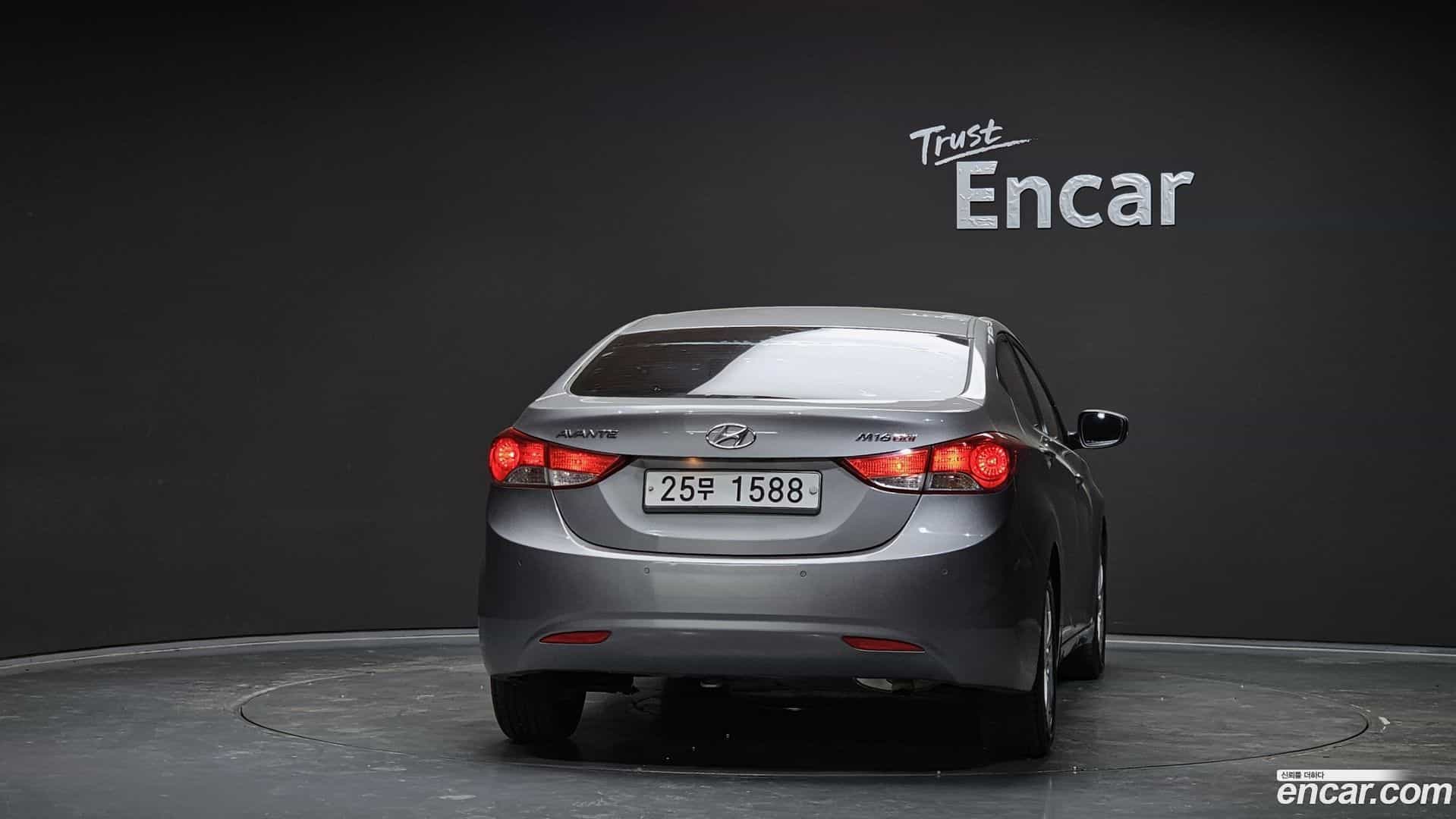 AVANTE Hyundai 2010.8-OUTER-004