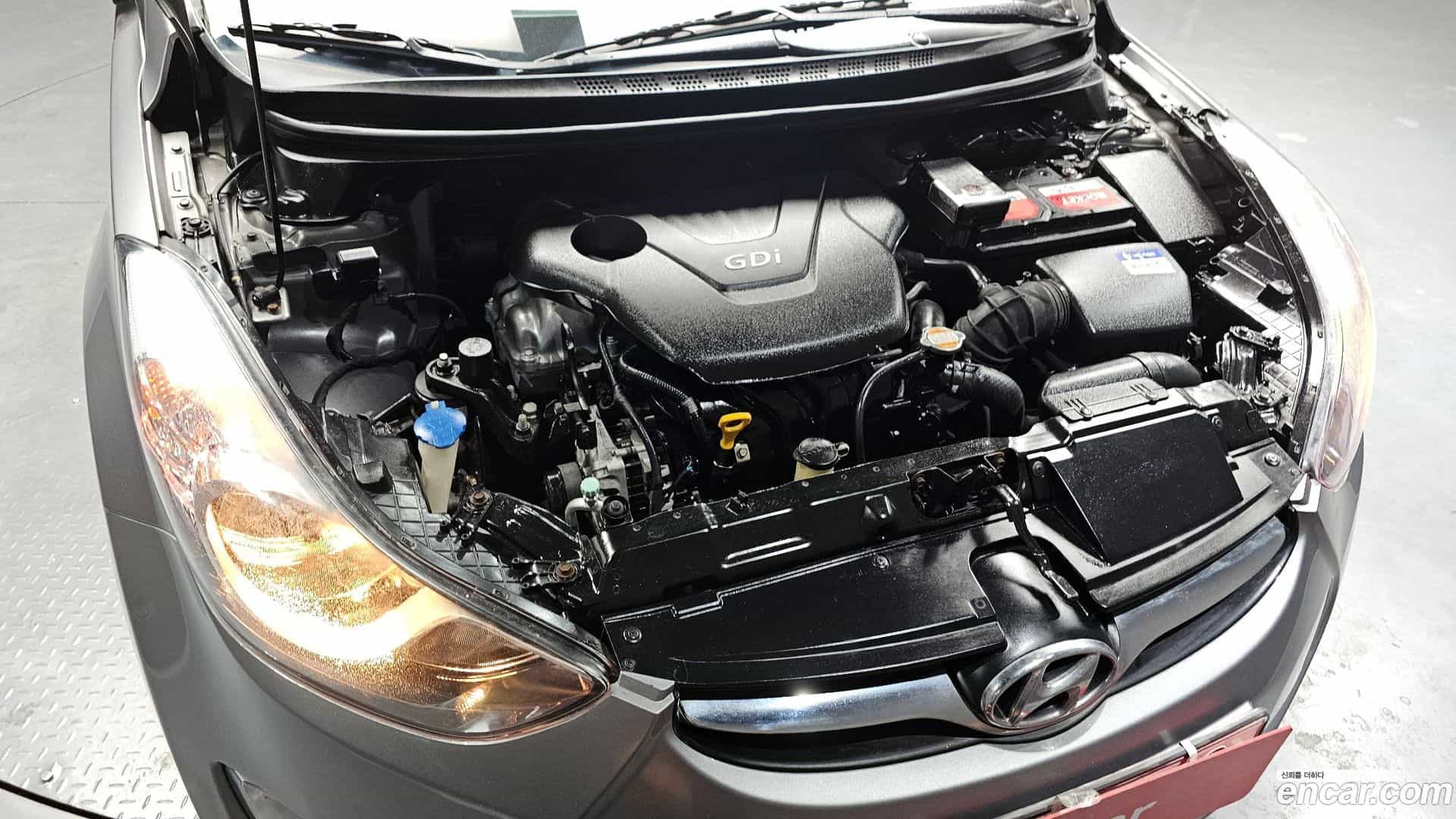 AVANTE Hyundai 2010.8-INNER-006