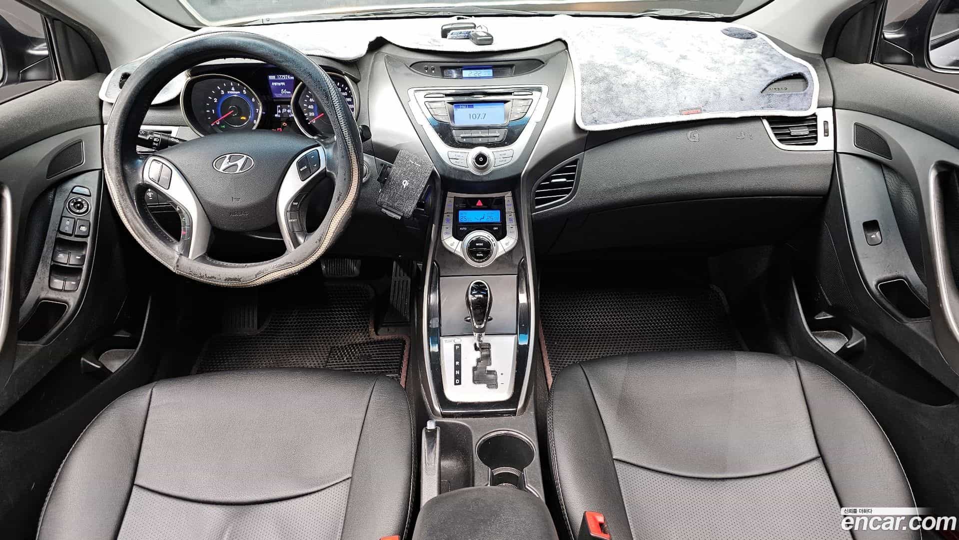 AVANTE Hyundai 2010.8-INNER-007