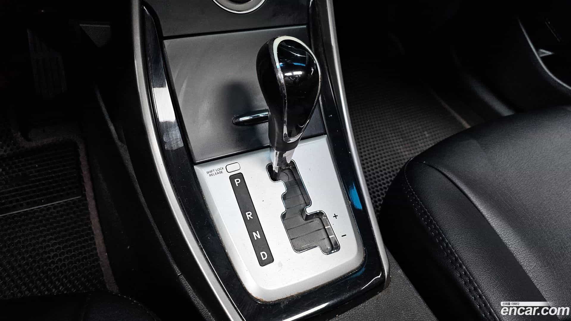 AVANTE Hyundai 2010.8-INNER-009