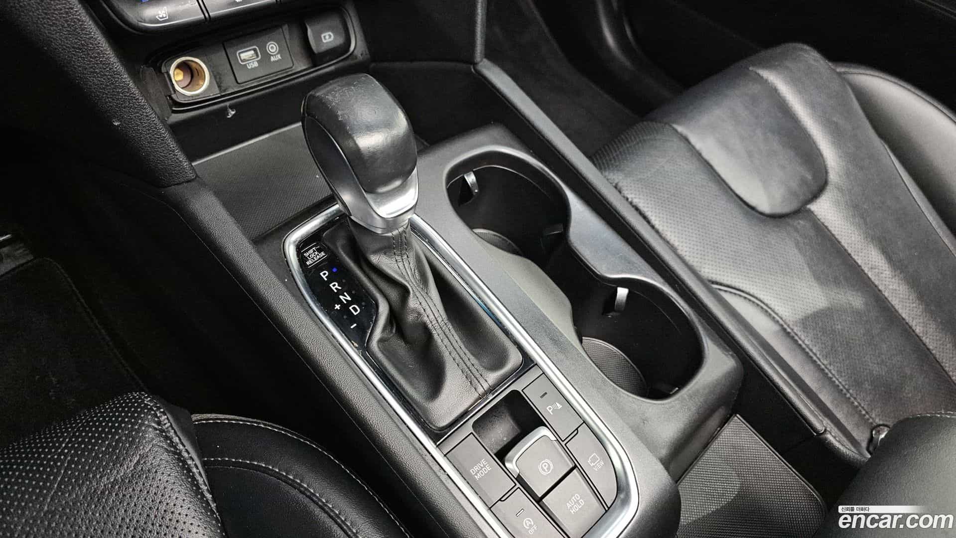 Santafe Hyundai 2018.10-INNER-009