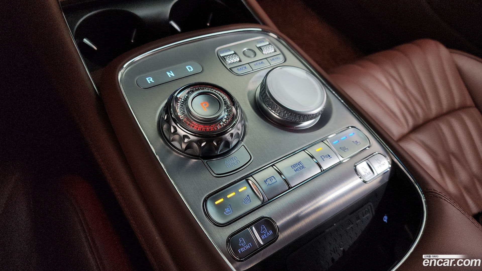 Main__Slider__Photo:G90 Genesis 2024.4-8