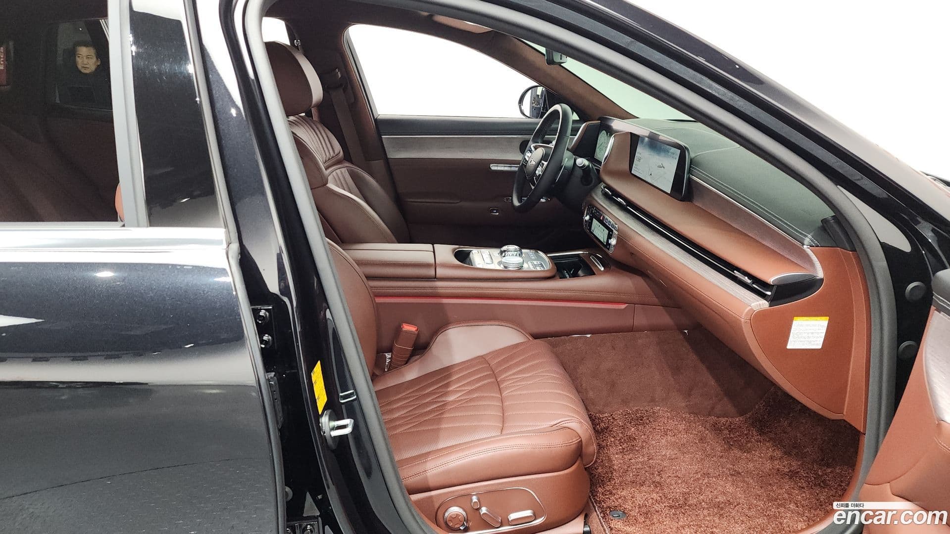 Main__Slider__Photo:G90 Genesis 2024.4-10