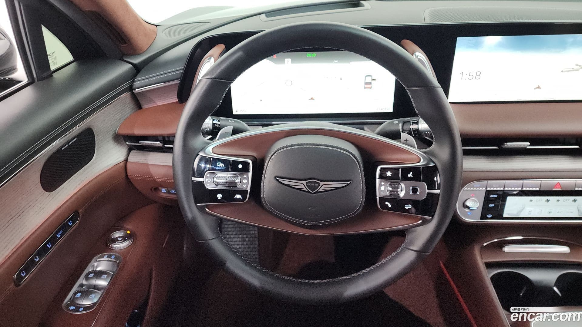 Main__Slider__Photo:G90 Genesis 2024.4-12