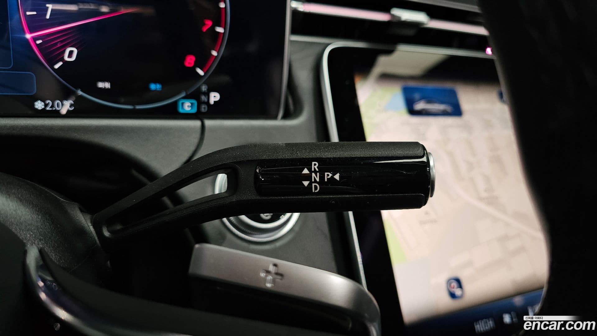 Main__Slider__Photo:E-Class Mercedes-Benz 2024.8-8