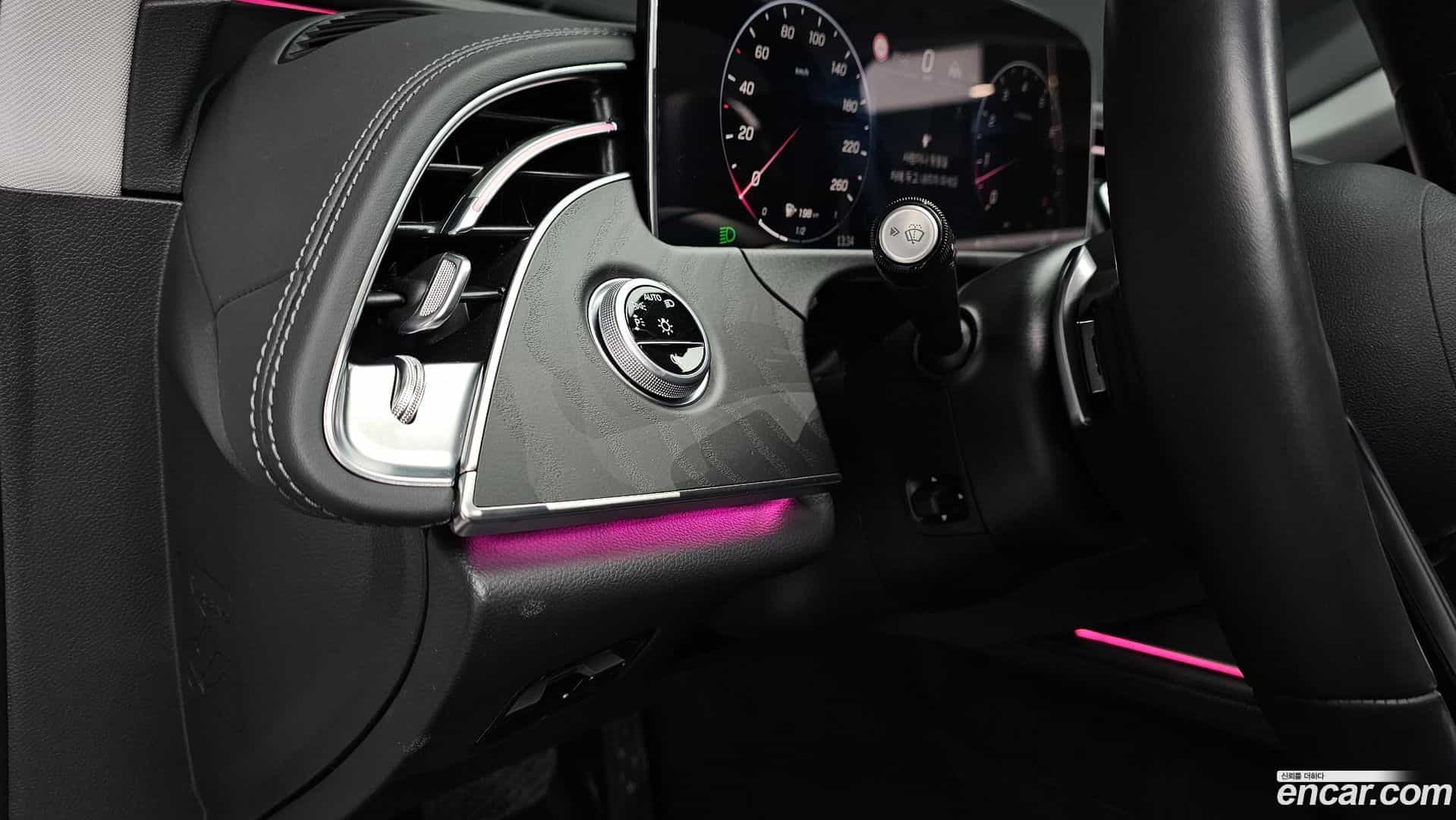 E-Class Mercedes-Benz 2024.8-OPTION-021