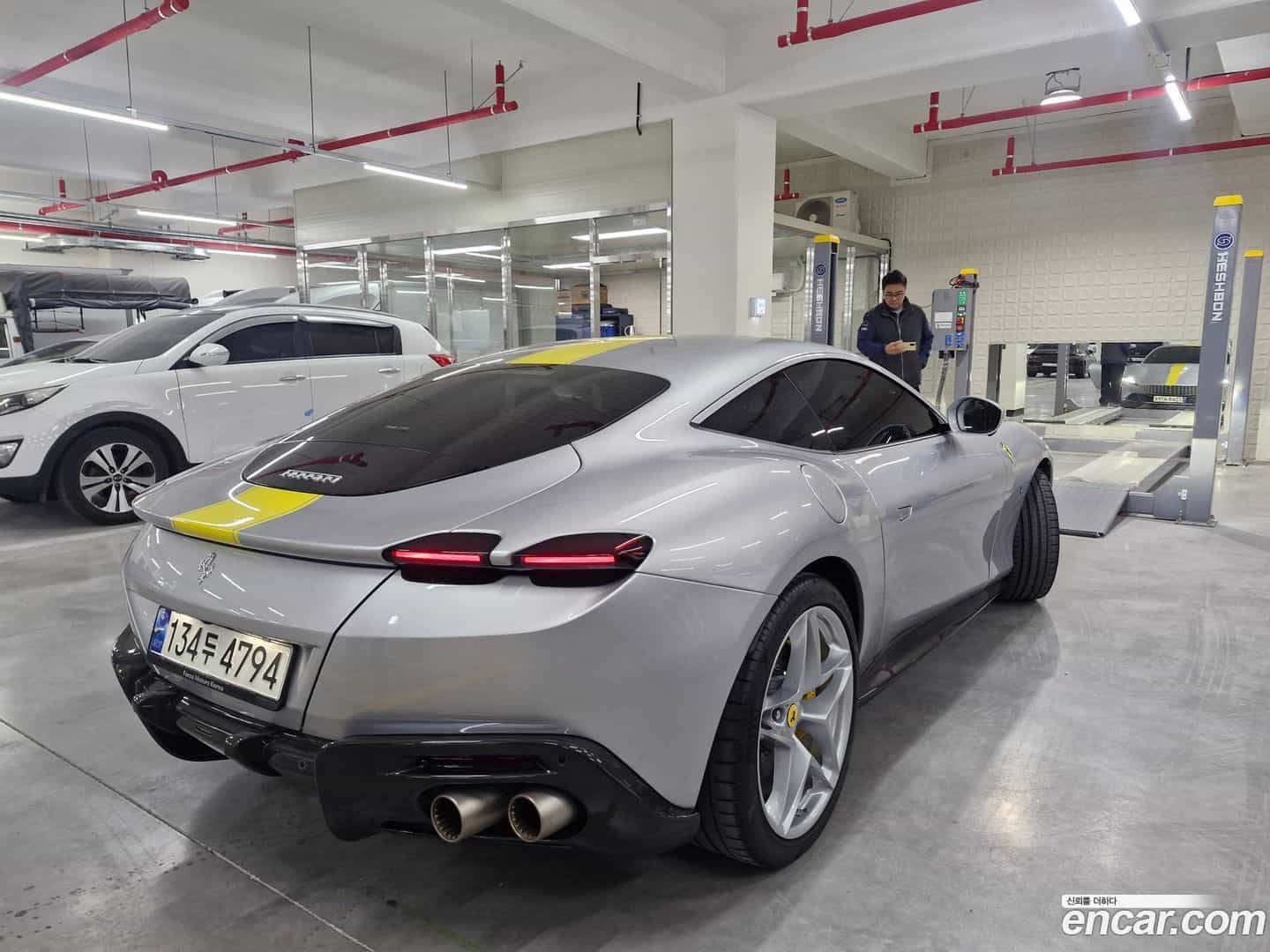 Roma Ferrari 2021.7-OUTER-002