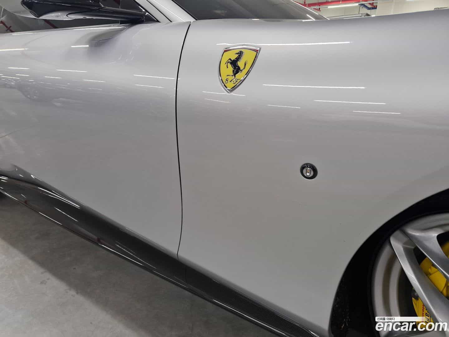 Roma Ferrari 2021.7-OUTER-004