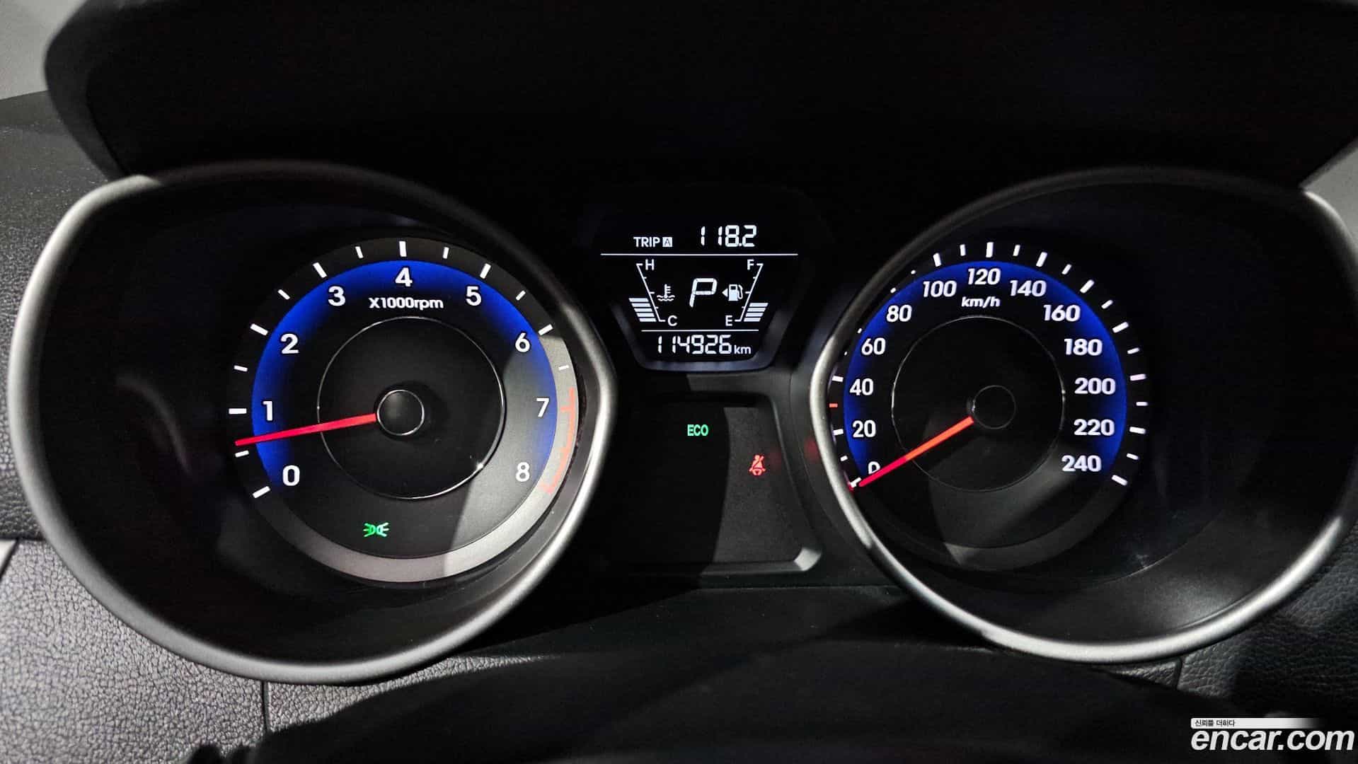 AVANTE Hyundai 2014.0-INNER-008