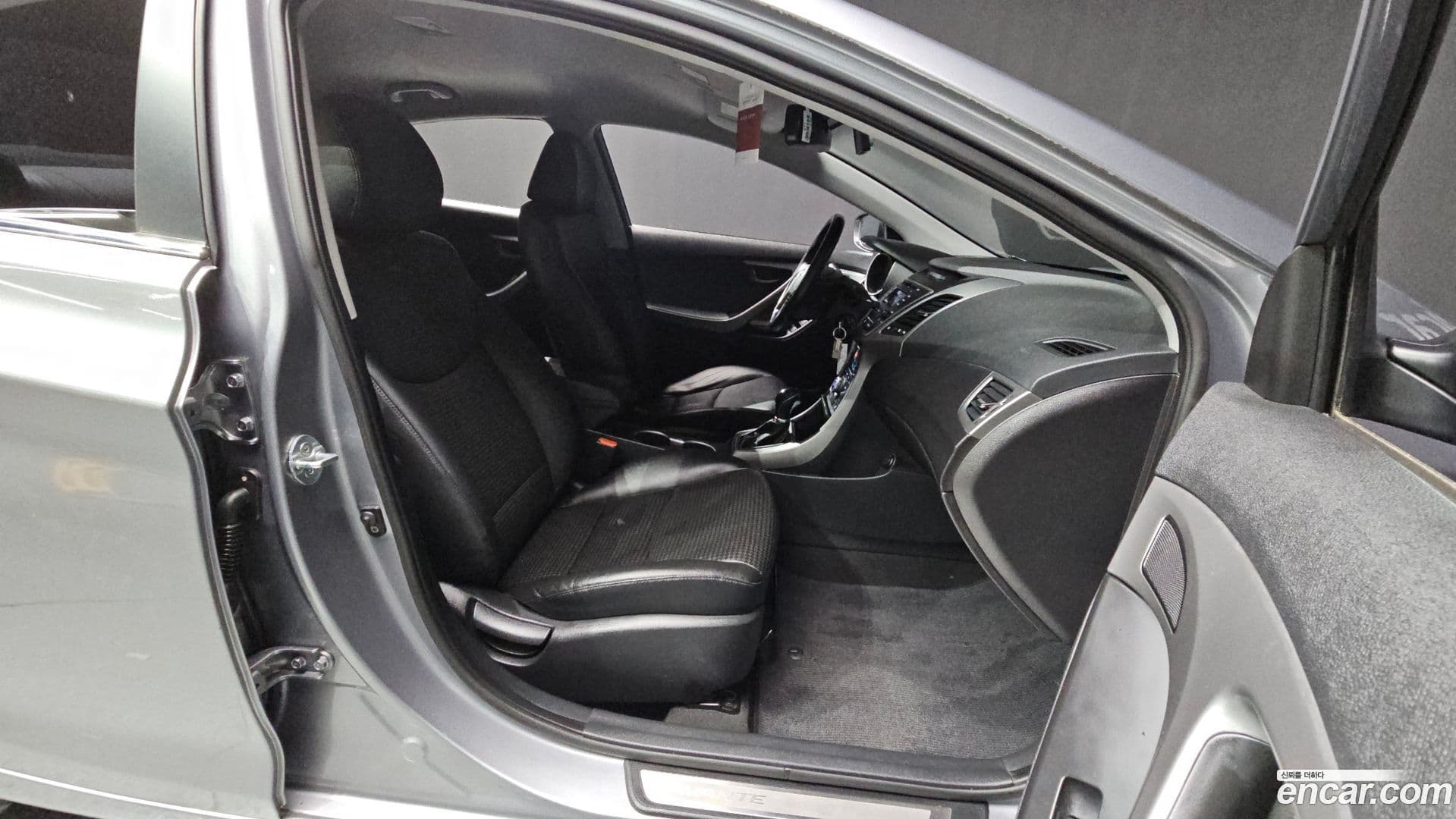 Main__Slider__Photo:AVANTE Hyundai 2014.0-10