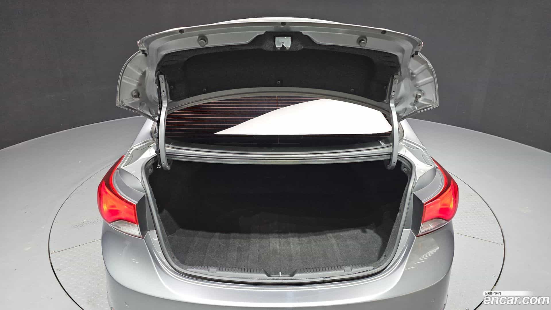 AVANTE Hyundai 2014.0-OPTION-024