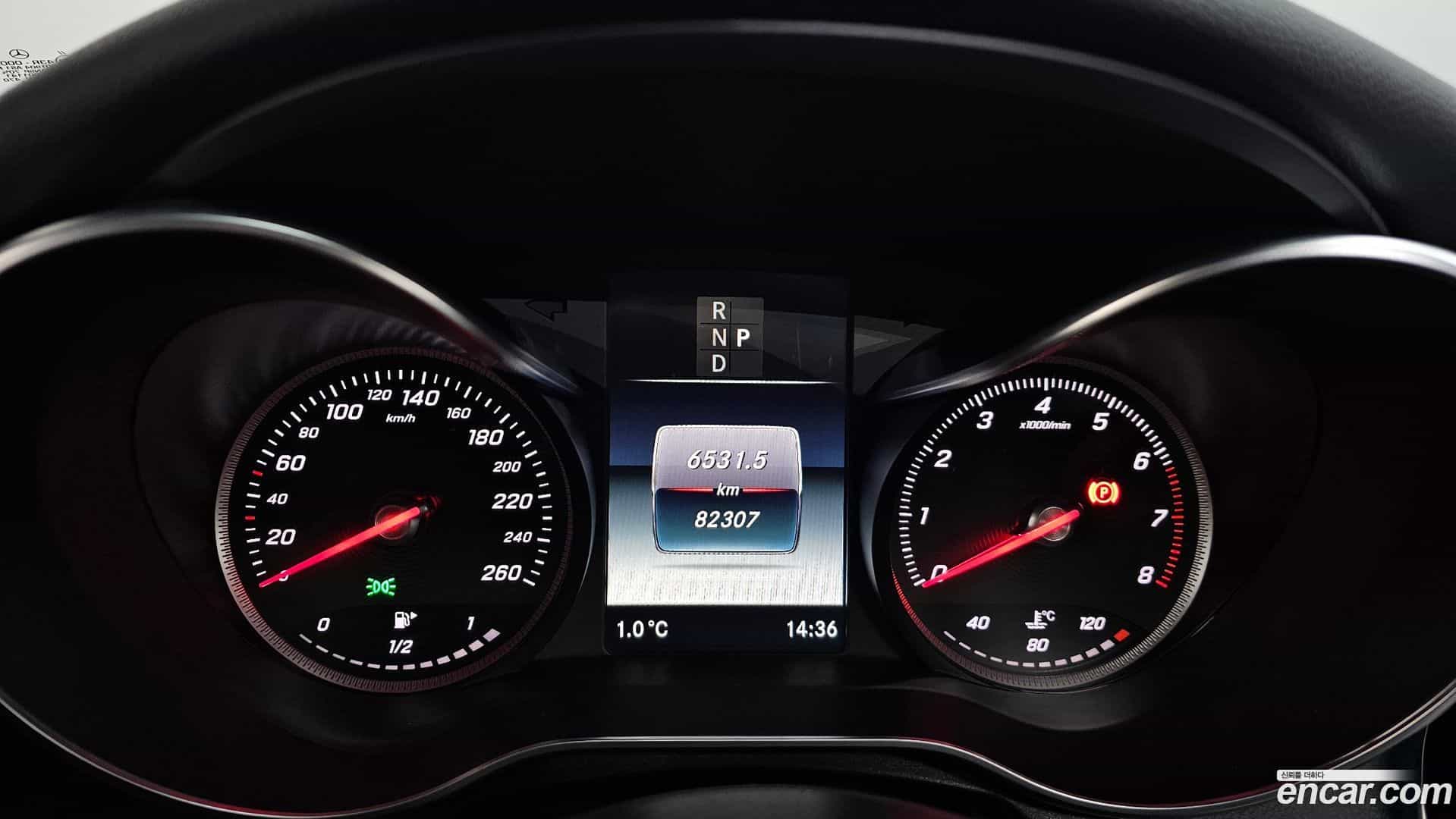 C-Class Mercedes-Benz 2018.3-INNER-008