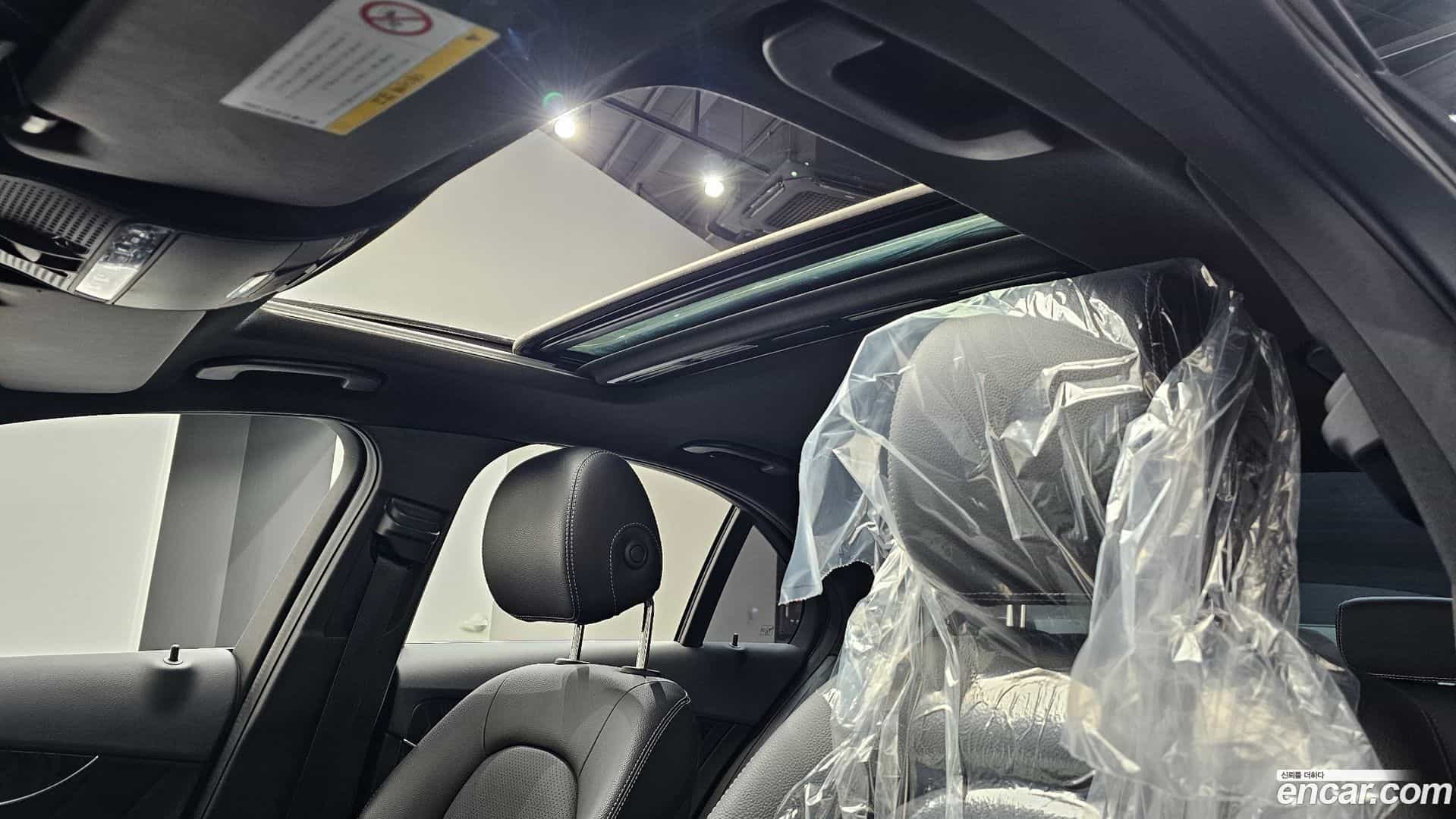 C-Class Mercedes-Benz 2018.3-OPTION-023