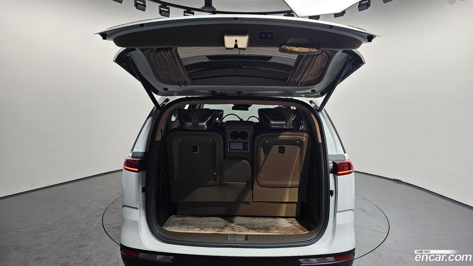 Main__Slider__Photo:Canival Kia 2022.4-19