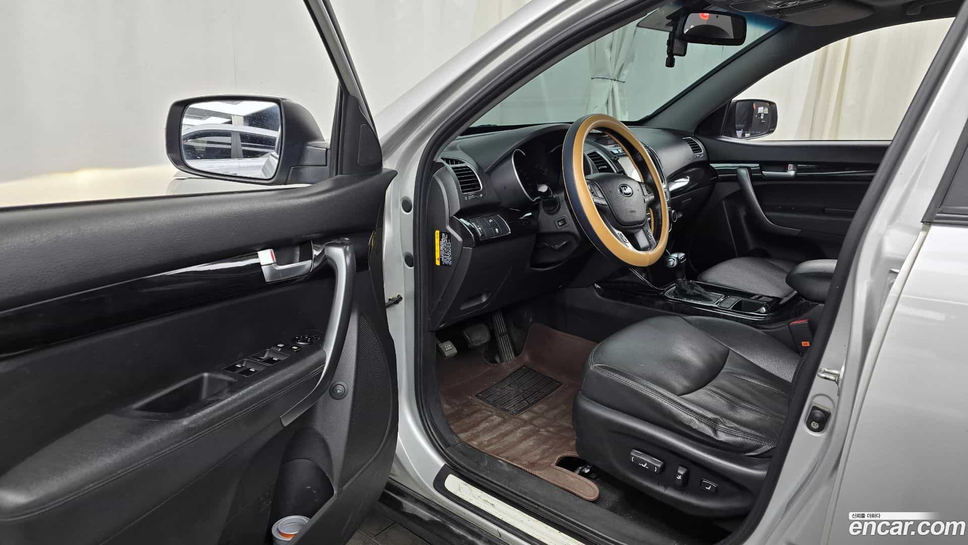 Sorento Kia 2013.5-INNER-010