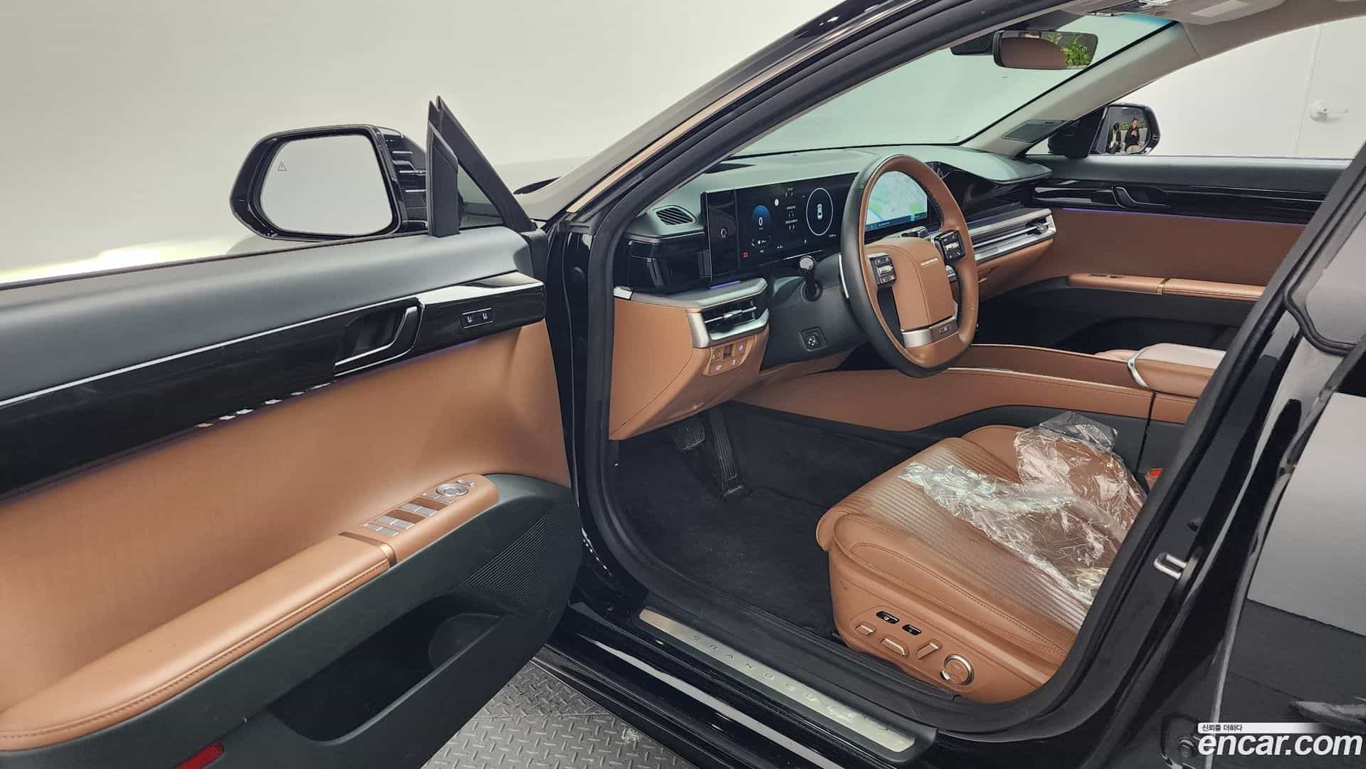 Grandeur Hyundai 2023.0-INNER-010