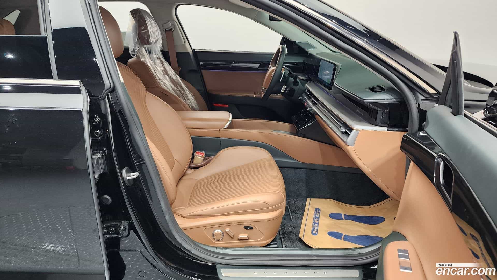 Grandeur Hyundai 2023.0-OPTION-015