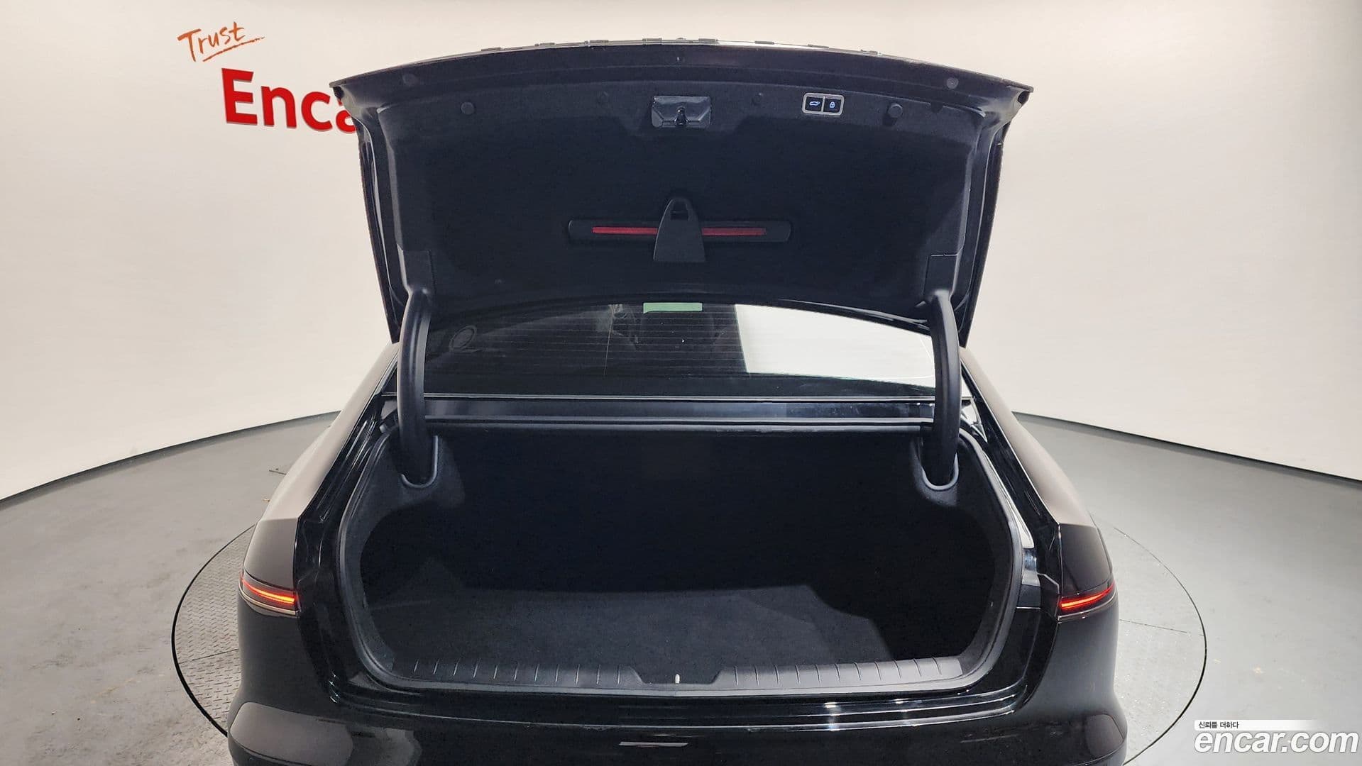 Main__Slider__Photo:Grandeur Hyundai 2023.0-19