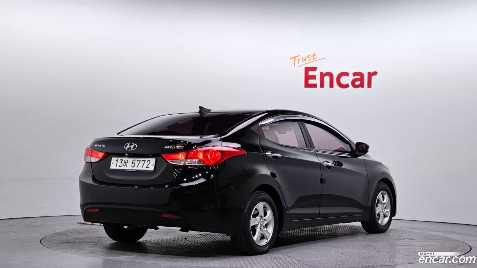 AVANTE Hyundai 2010.10-OUTER-002